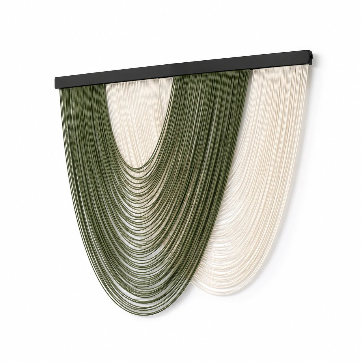 Décoration murale suspendue 100 x 120 cm en cordons textiles vert crème style bohème